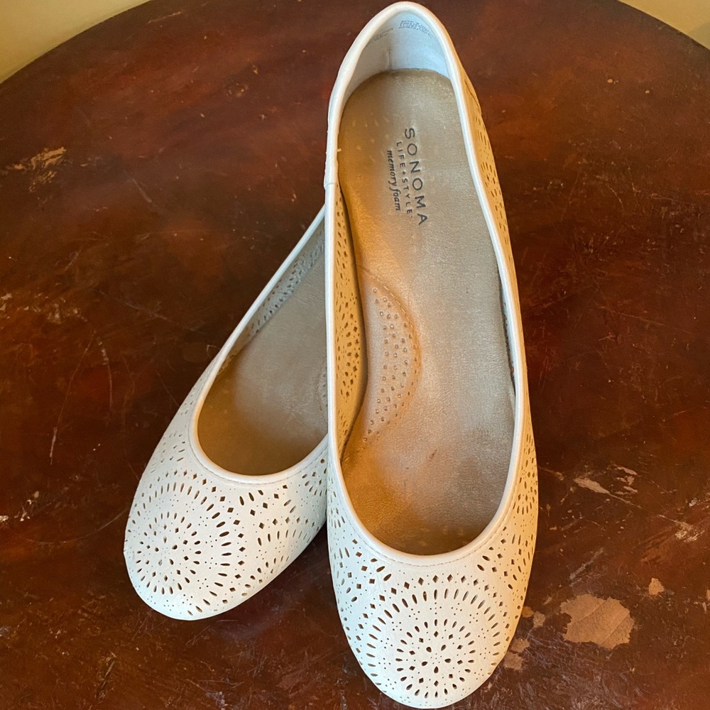 Sonoma women’s taupe memory foam shoes